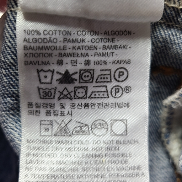 786. Levi's unisex blue, button down jean jacket w/ 4 pockets, size M - Picture 8 of 8